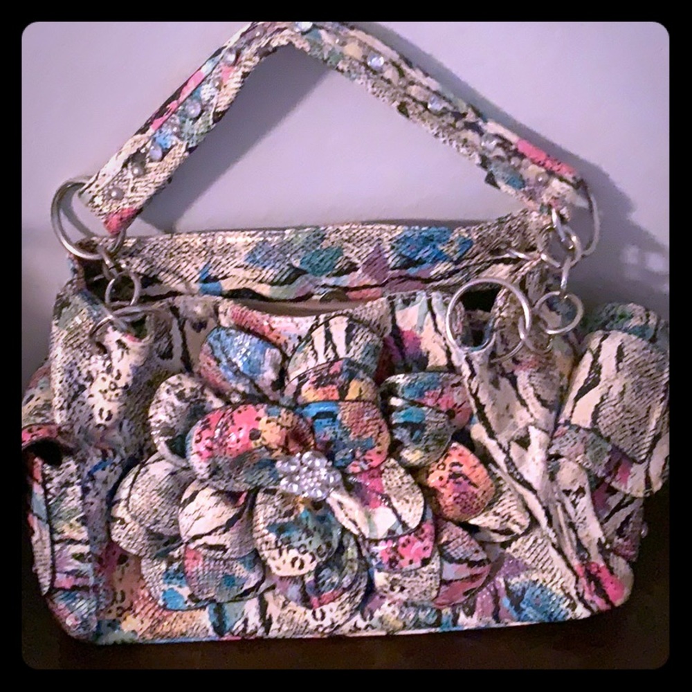 Like snakeskin purse